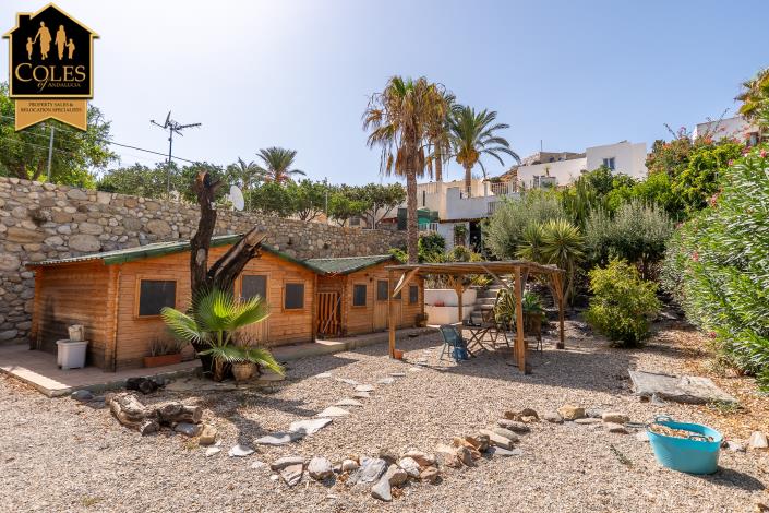 Image No.8-4 Bed Villa / Detached for sale