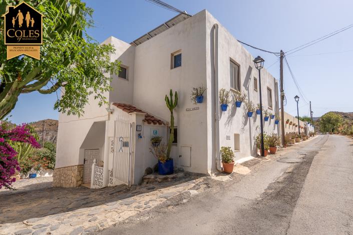 Image No.10-4 Bed Villa / Detached for sale