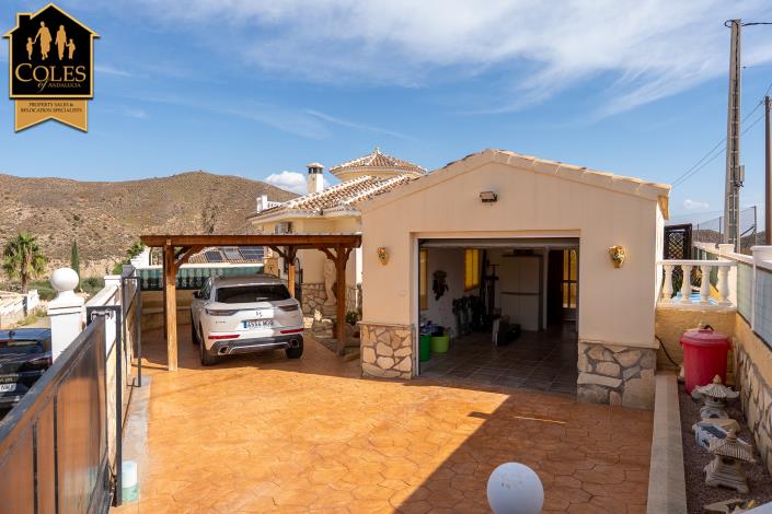 Image No.9-3 Bed Villa / Detached for sale
