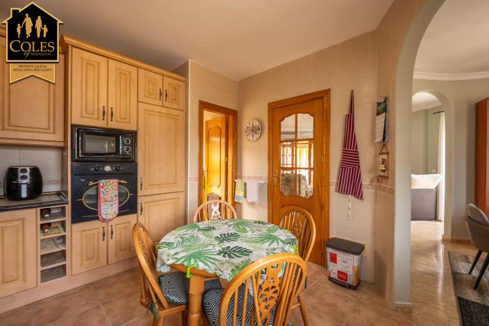 Image No.24-3 Bed Villa / Detached for sale