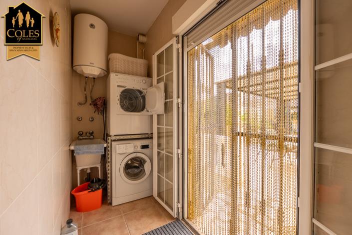 Image No.25-3 Bed Villa / Detached for sale
