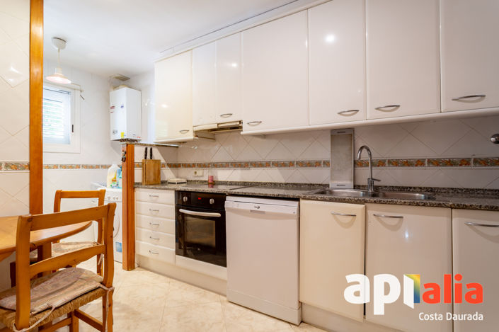 Image No.37-4 Bed Property for sale