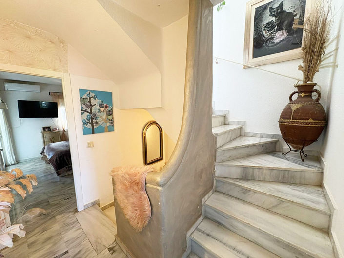Image No.21-3 Bed Property for sale