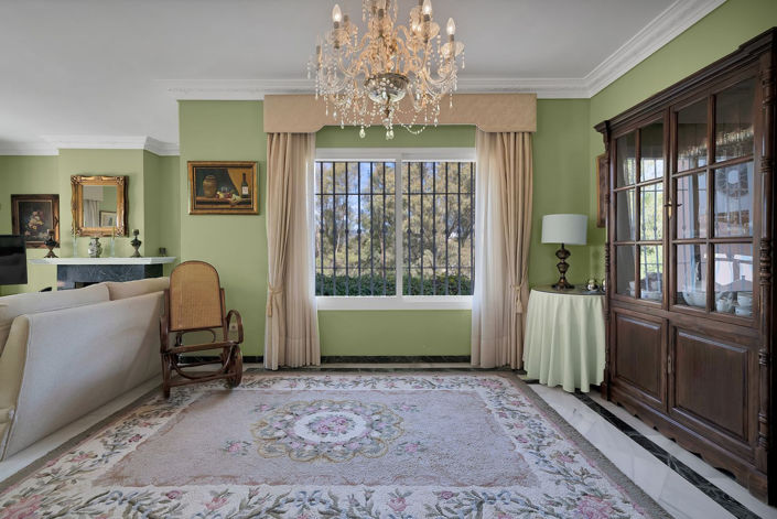 Image No.11-6 Bed Property for sale