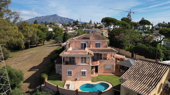 Image No.3-6 Bed Property for sale