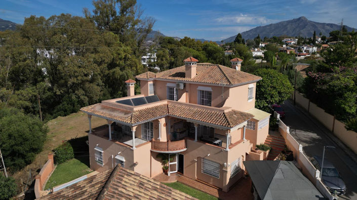 Image No.4-6 Bed Property for sale