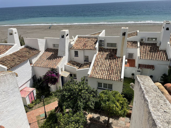 Image No.15-2 Bed Property for sale