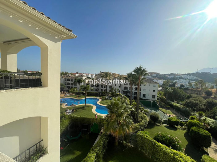 Image No.13-2 Bed Property for sale