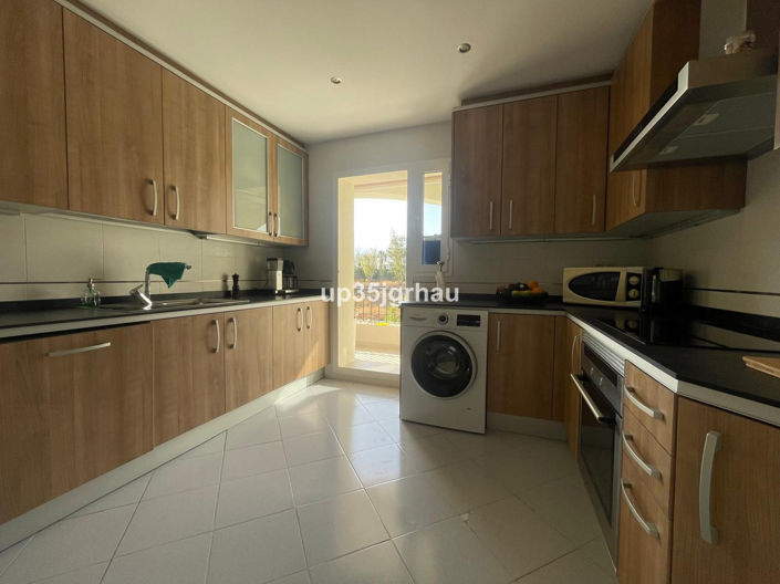 Image No.17-2 Bed Property for sale
