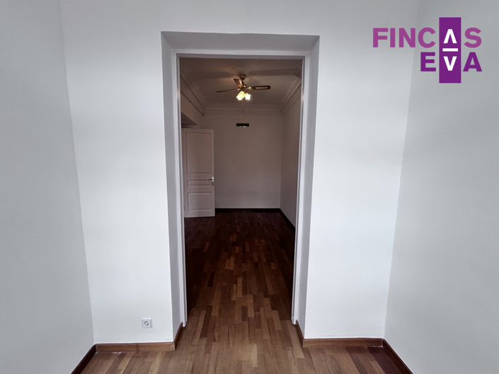 Image No.12-3 Bed Property for sale