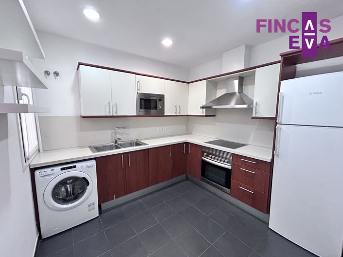 Image No.16-3 Bed Property for sale