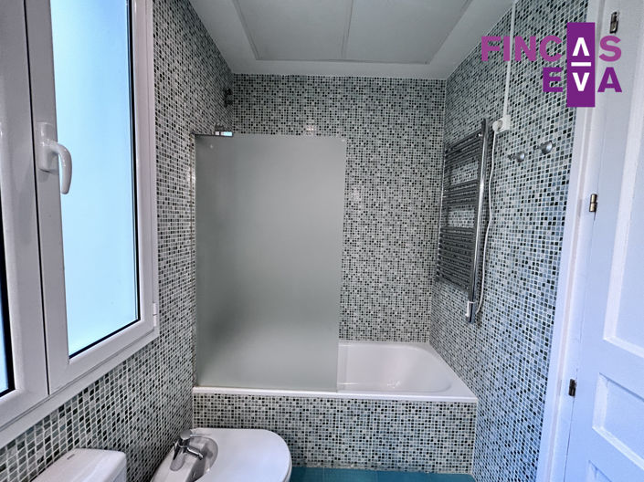 Image No.30-3 Bed Property for sale