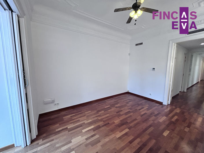 Image No.9-3 Bed Property for sale