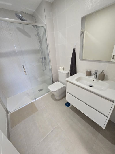 Image No.11-2 Bed Property for sale