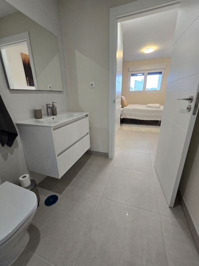 Image No.12-2 Bed Property for sale
