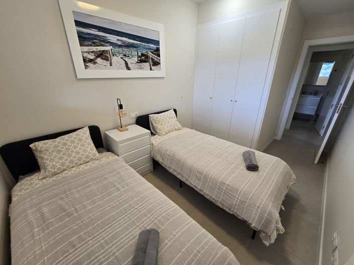 Image No.14-2 Bed Property for sale