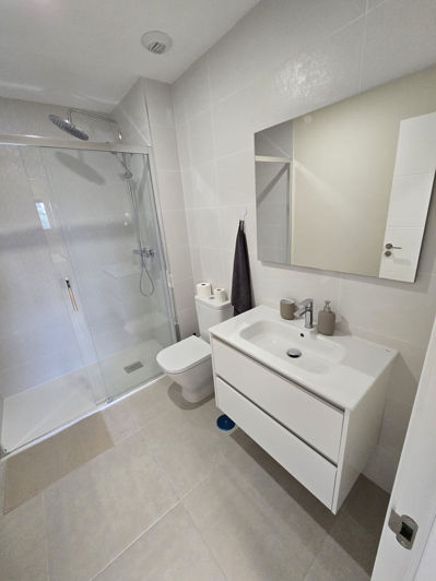 Image No.15-2 Bed Property for sale