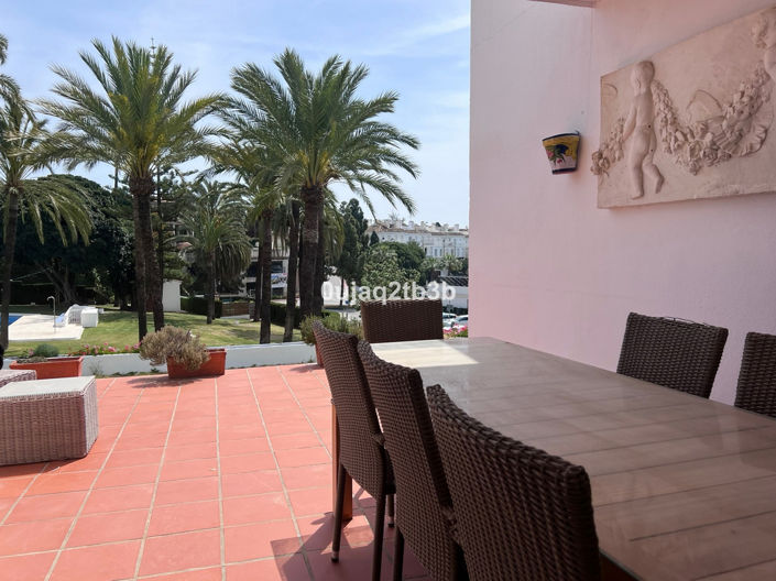 Image No.23-4 Bed Property for sale