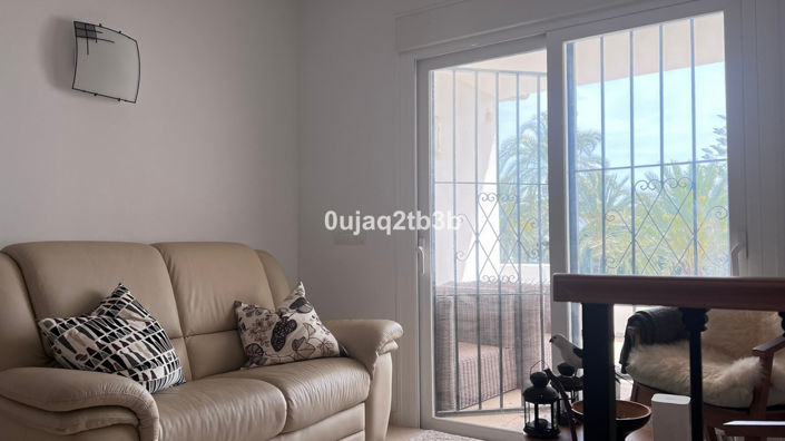 Image No.32-4 Bed Property for sale
