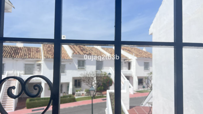 Image No.46-4 Bed Property for sale