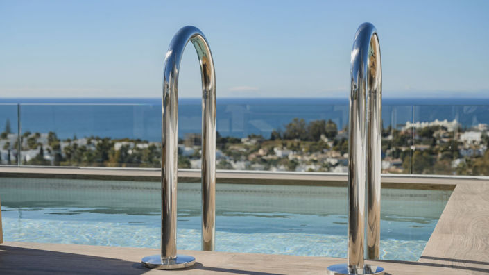 Image No.4-4 Bed Property for sale