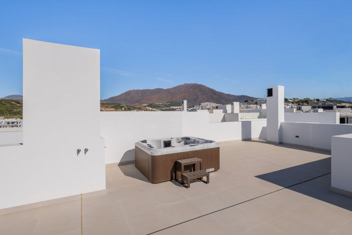 Image No.44-3 Bed Property for sale