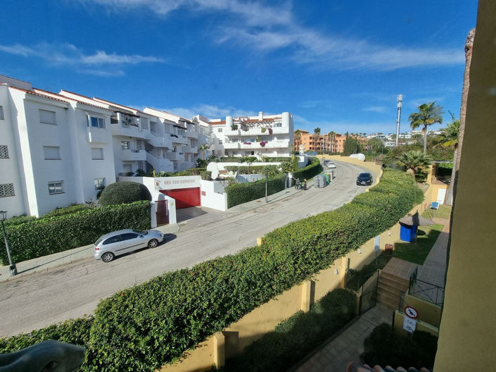 Image No.22-3 Bed Property for sale