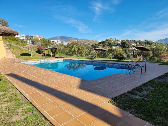 Image No.37-3 Bed Property for sale