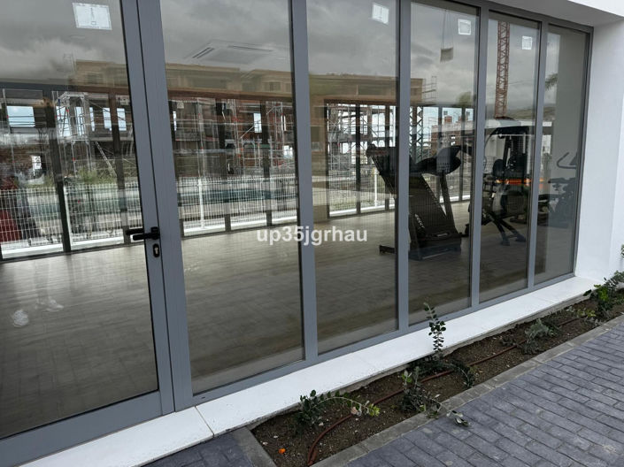 Image No.17-3 Bed Property for sale