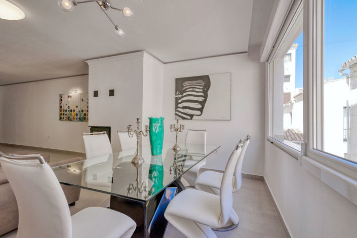 Image No.2-3 Bed Property for sale