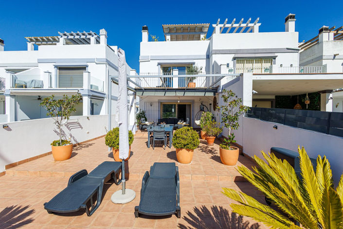 Image No.12-3 Bed Property for sale