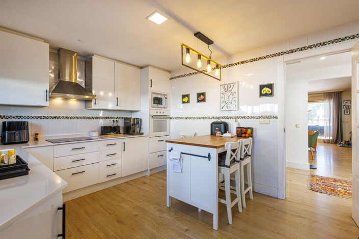 Image No.21-3 Bed Property for sale