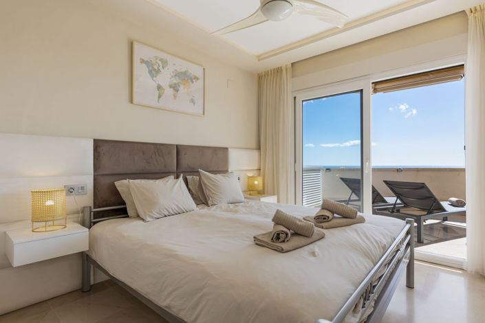 Image No.14-2 Bed Property for sale