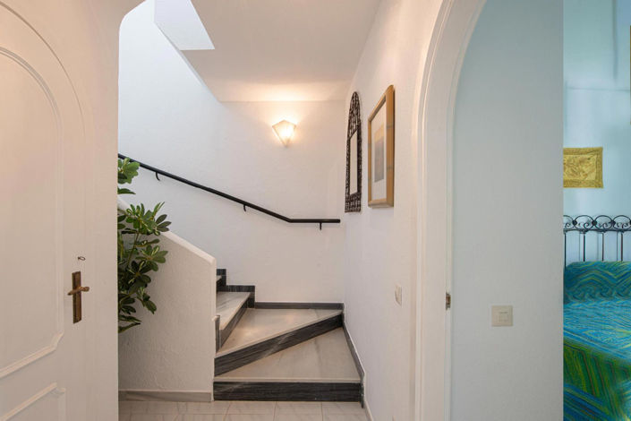 Image No.17-2 Bed Property for sale