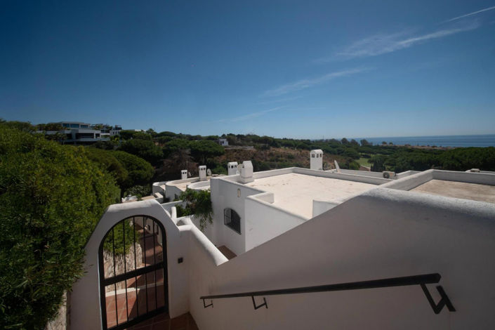Image No.31-2 Bed Property for sale