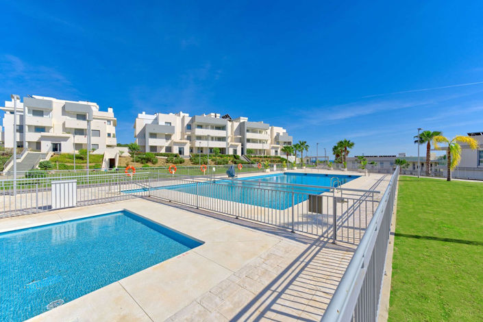 Image No.13-3 Bed Property for sale