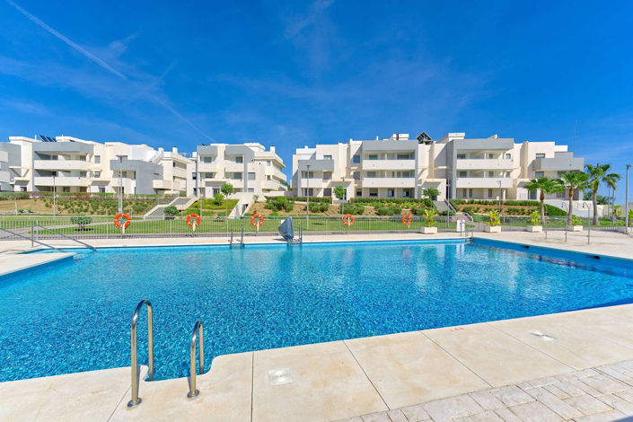 Image No.17-3 Bed Property for sale