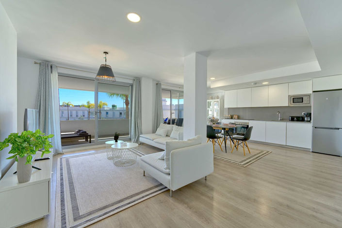 Image No.5-3 Bed Property for sale