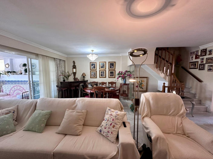 Image No.18-4 Bed Property for sale