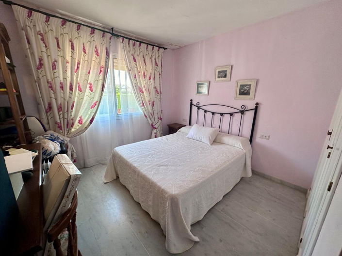Image No.29-4 Bed Property for sale