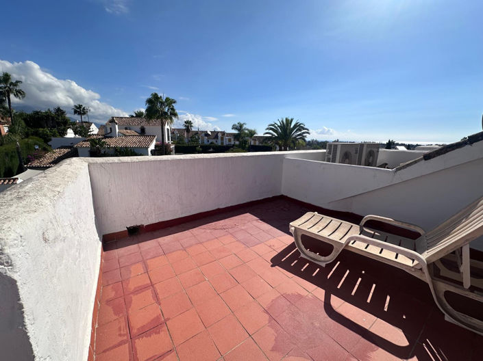 Image No.40-4 Bed Property for sale
