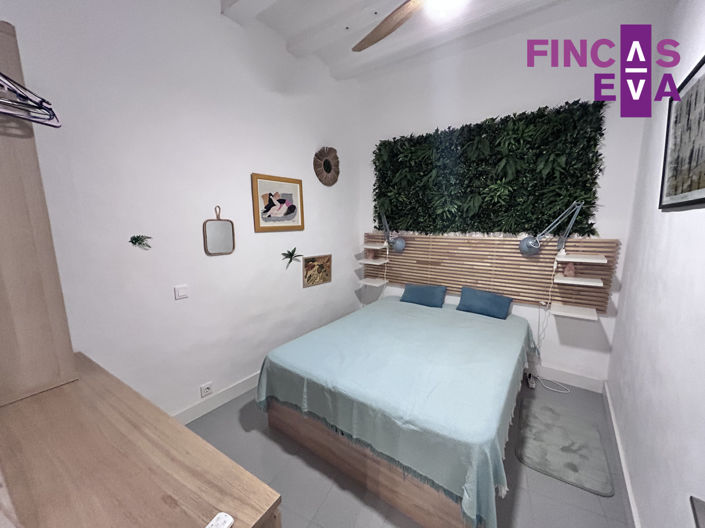 Image No.12-3 Bed Property for sale