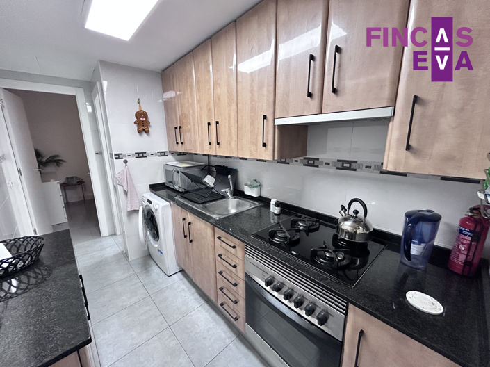 Image No.27-3 Bed Property for sale