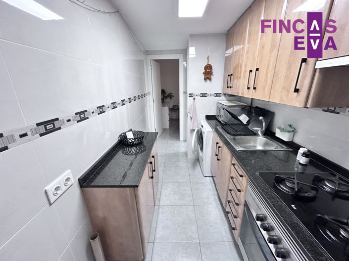 Image No.28-3 Bed Property for sale