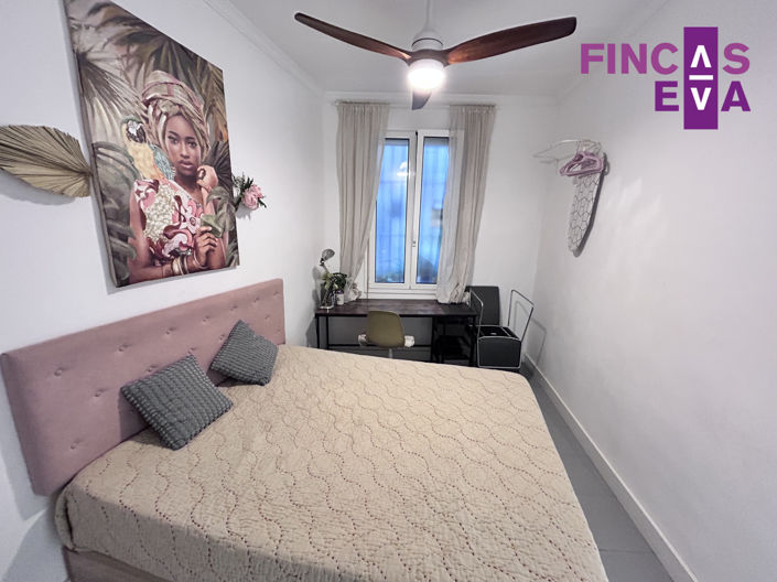Image No.37-3 Bed Property for sale