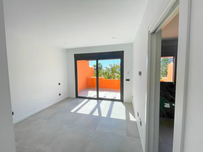 Image No.23-3 Bed Property for sale