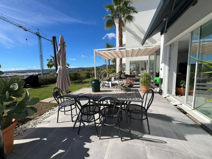 Image No.16-4 Bed Property for sale