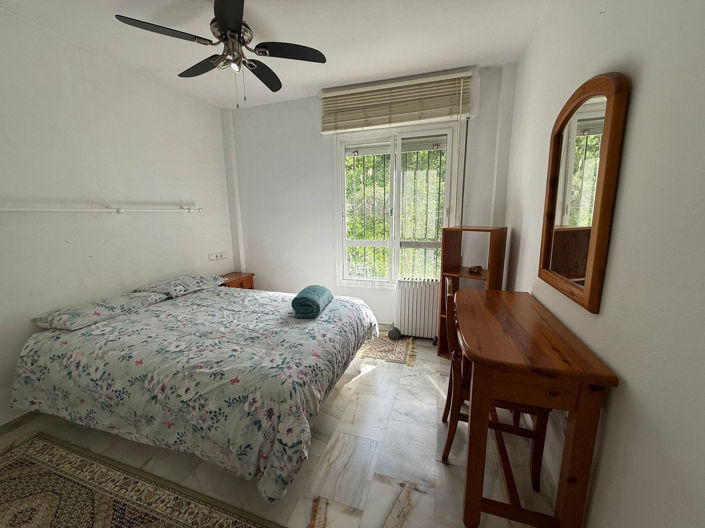 Image No.20-2 Bed Property for sale