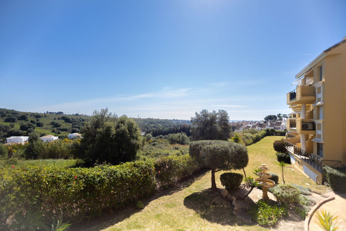 Image No.19-3 Bed Property for sale