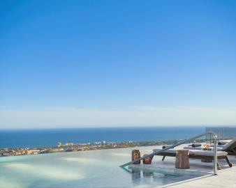 13_Alma_pool_side-view-2-